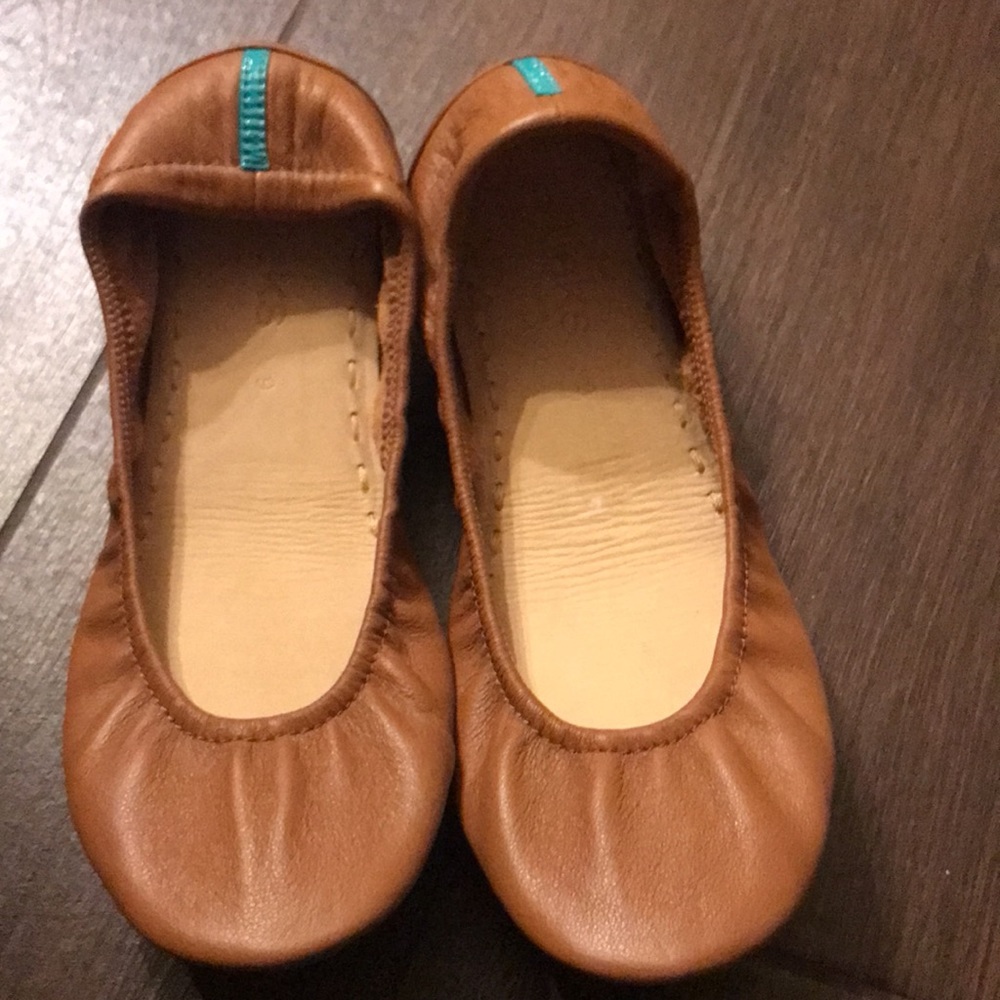 Tieks caramel ballet flats in Chestnut Size 9